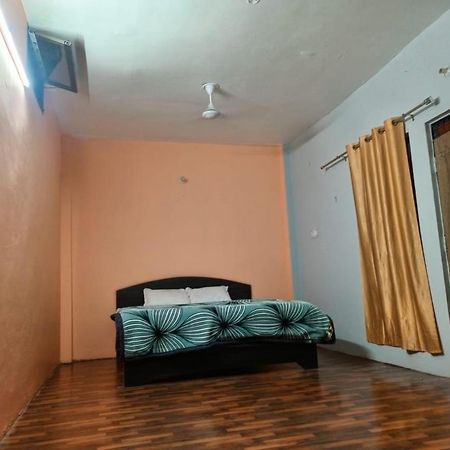 Shri Niwas Homestay Ayodhya Zewnętrze zdjęcie