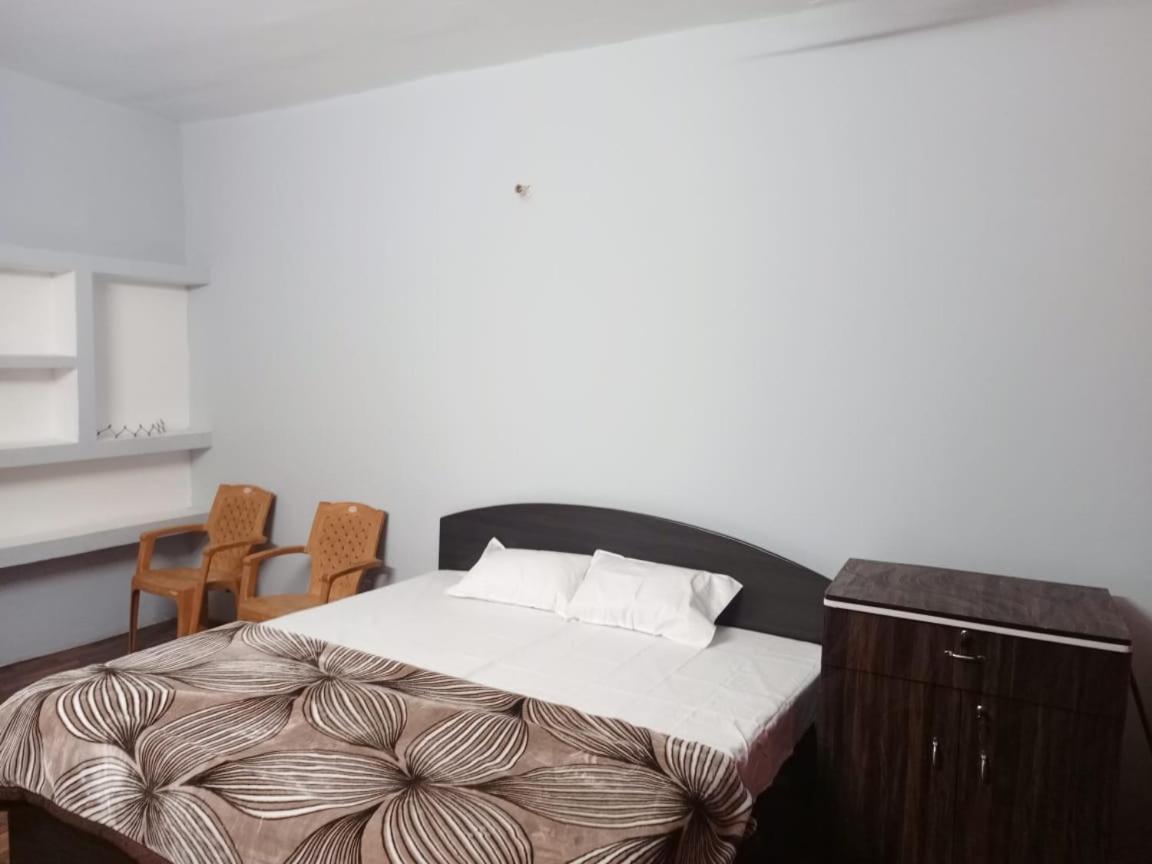 Shri Niwas Homestay Ayodhya Zewnętrze zdjęcie