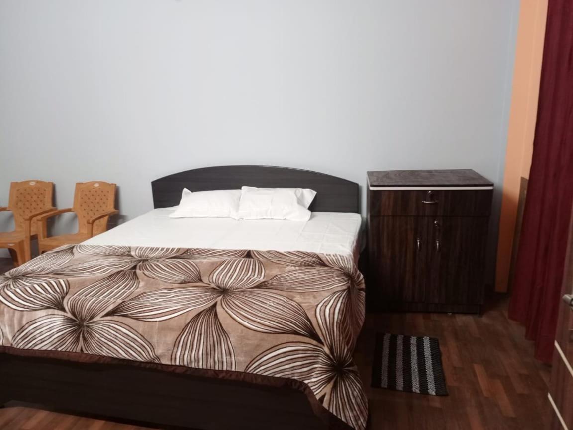 Shri Niwas Homestay Ayodhya Zewnętrze zdjęcie