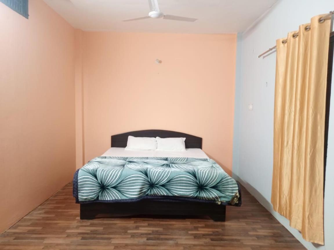 Shri Niwas Homestay Ayodhya Zewnętrze zdjęcie